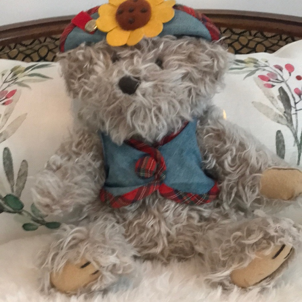 Original Brass Button Teddy Bear Shaggy Daisy .